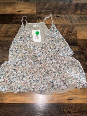 En Creme Floral Peplum Spaghetti Strap Top in Light Blue, White, Pink